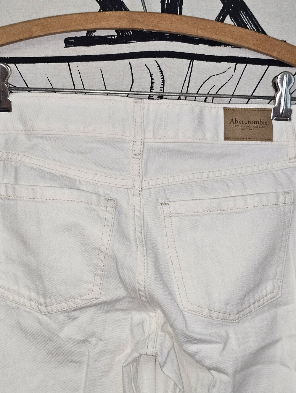 NWT Abercrombie Kids Ultra Wide Leg White Stud-Accent High Rise Jeans 11/12 - Picture 8 of 12